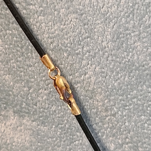 Sterling Slilver NWOT Cross Pendant Necklace With Diamond & Black Leather Chain - Picture 8 of 9